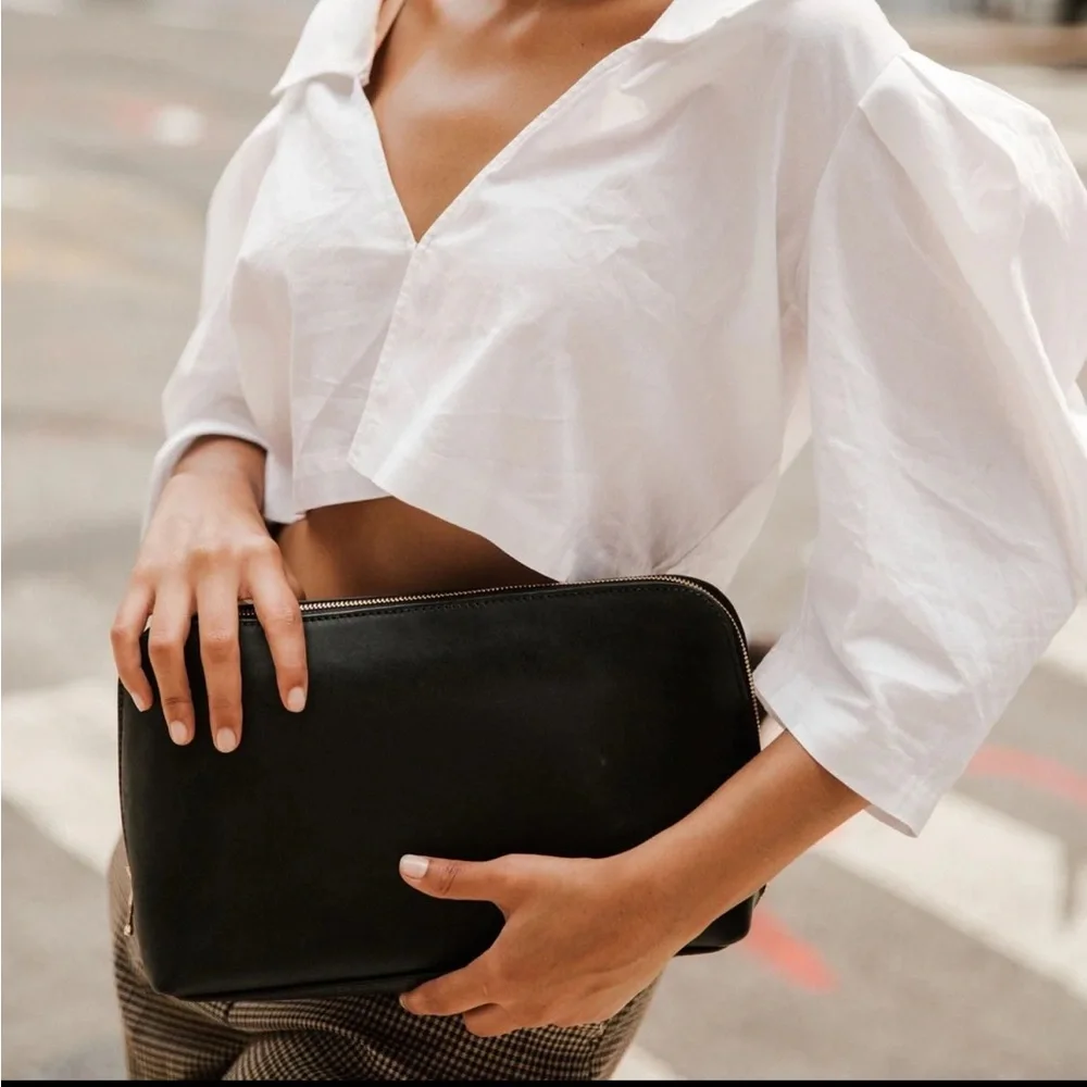 Elegant Black Clutch Wristlet - Picture 2 of 7